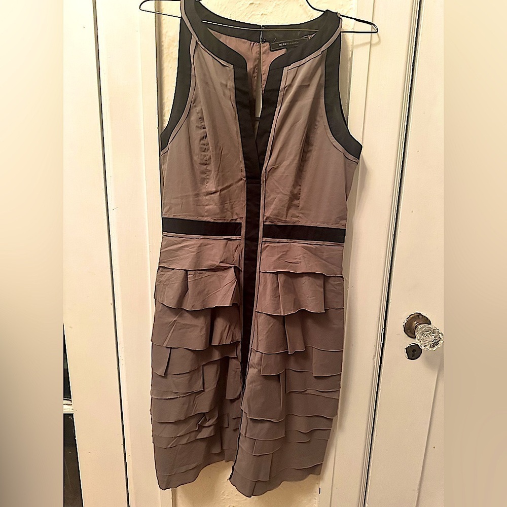 BCBGMAXAZRIA Aaron Tiered Sheath Dress – Size 6